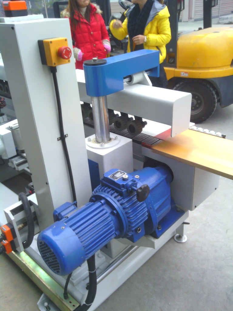 【優(yōu)質(zhì)板材直線砂邊機(jī)】價(jià)格,廠家,圖片,即墨市鴻森豪邁機(jī)械設(shè)備廠-